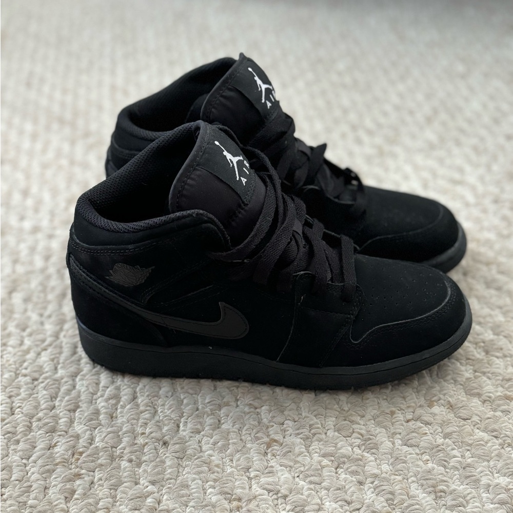 Jordan Kids Black Mid-Top Sneakers